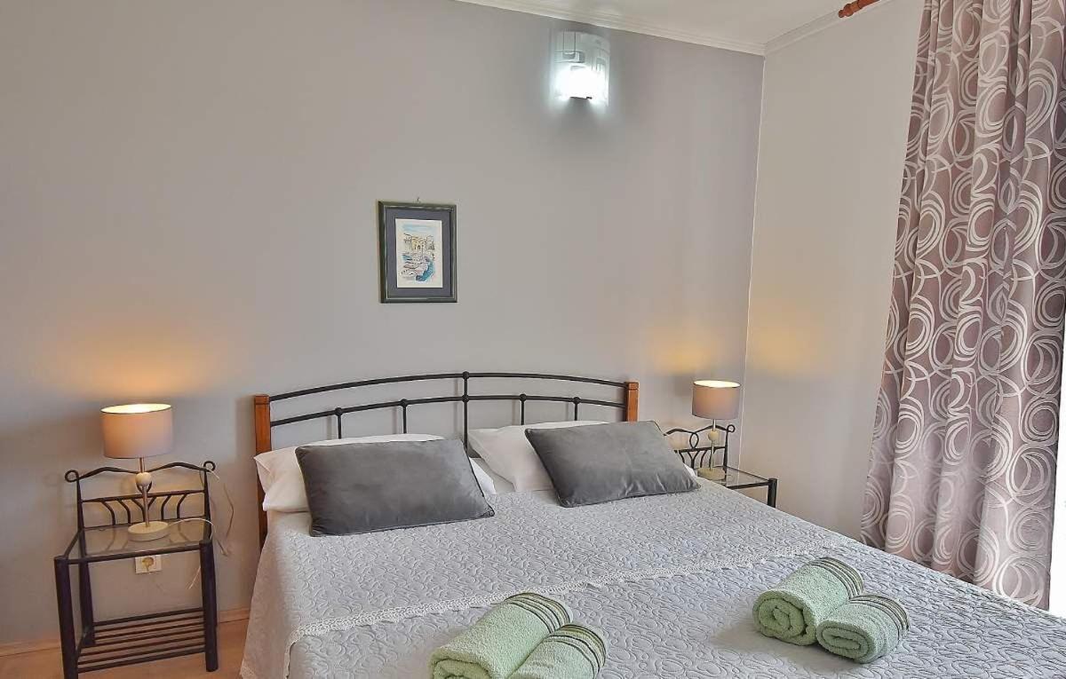 Apartments Ruzica Banjol Exterior foto