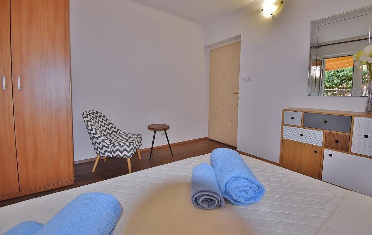 Apartments Ruzica Banjol Exterior foto
