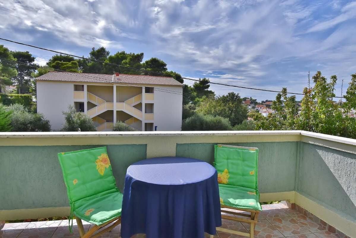 Apartments Ruzica Banjol Exterior foto
