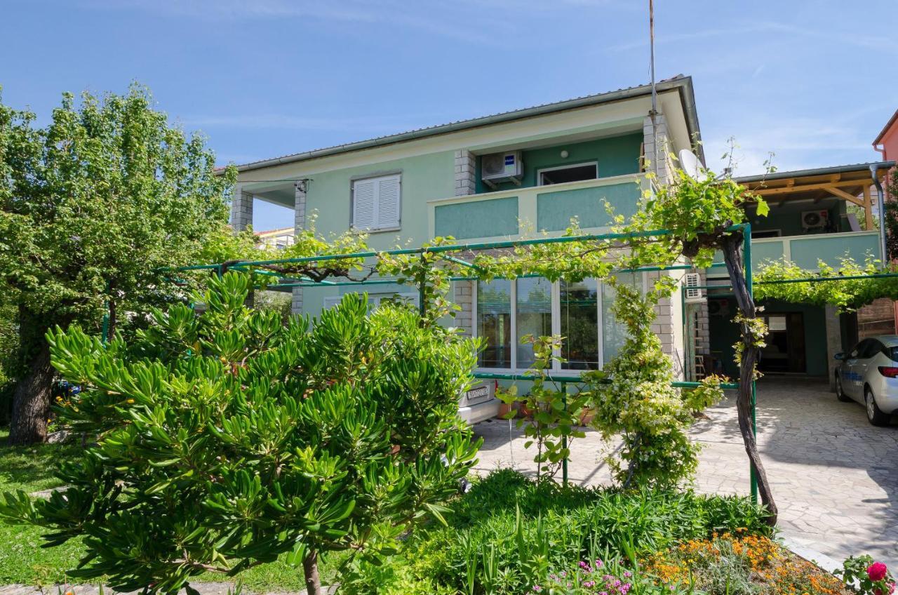 Apartments Ruzica Banjol Exterior foto