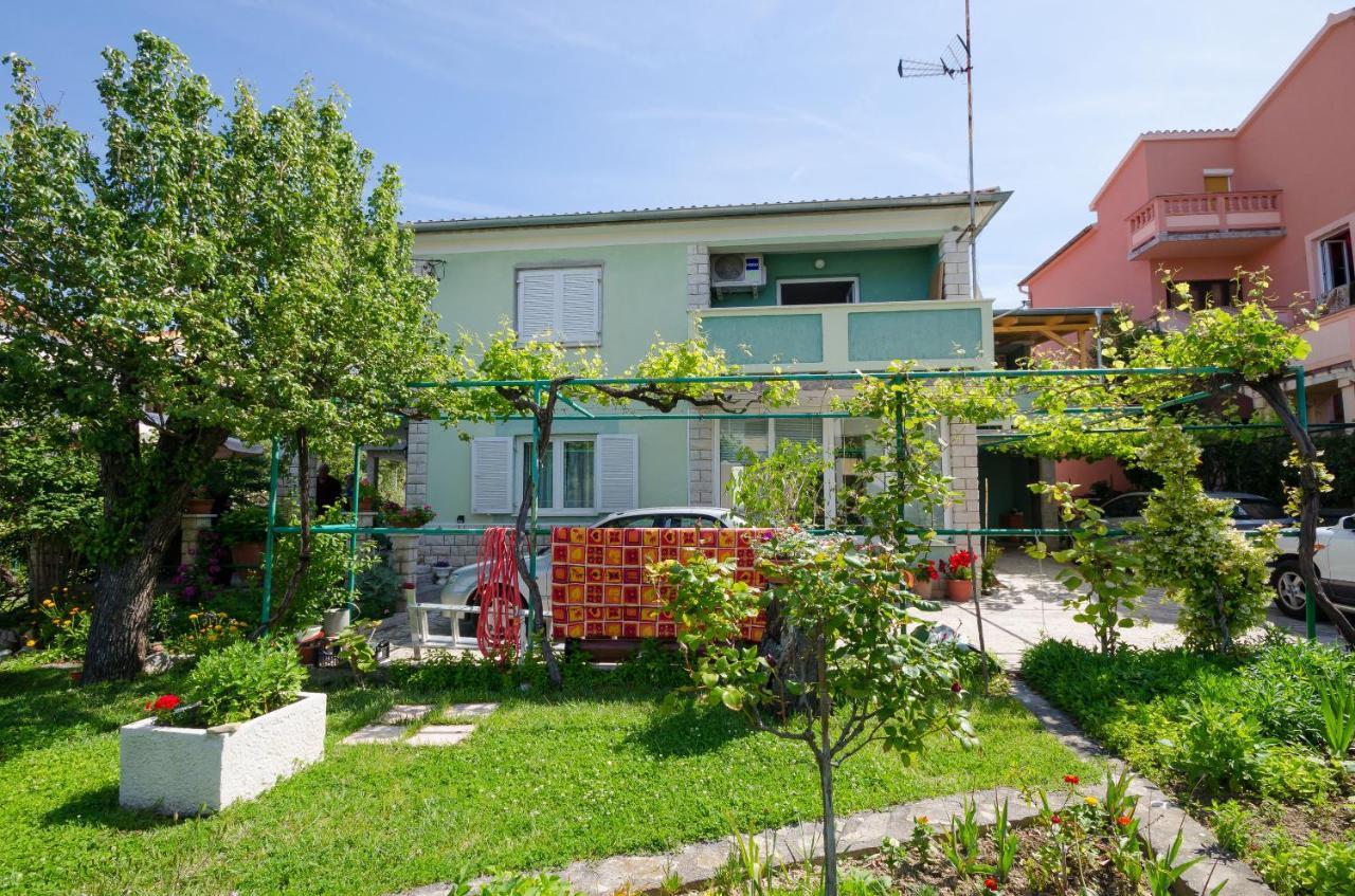 Apartments Ruzica Banjol Exterior foto